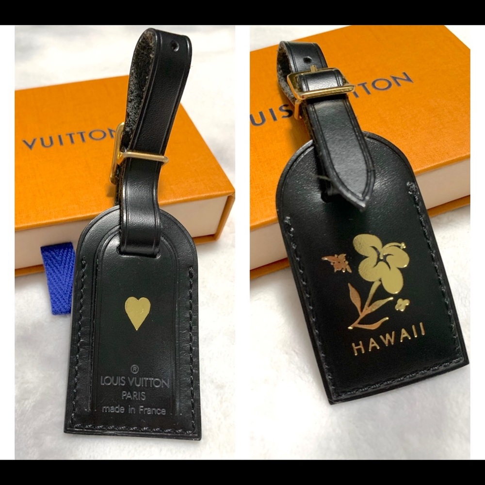 ❌SOLD💔❌Authentic Louis Vuitton Luggage Tag